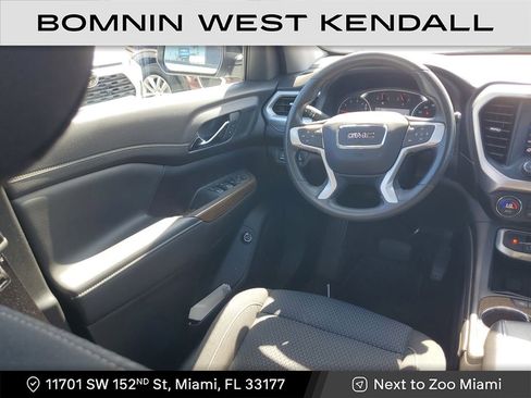 Used 2022 GMC Acadia SLE w/ Driver Convenience Package image 15