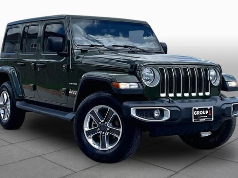 Used 2022 Jeep Wrangler Unlimited Sahara AWD/4WD image 3
