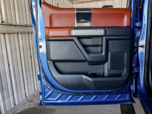 Used 2022 Ford F450 Platinum w/ FX4 Off-Road Package image 44