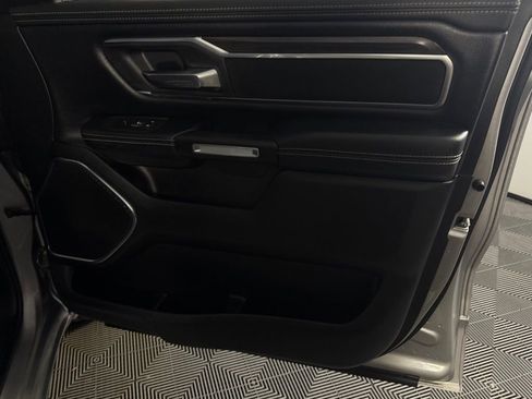 Used 2025 RAM 1500 Laramie AWD/4WD image 32