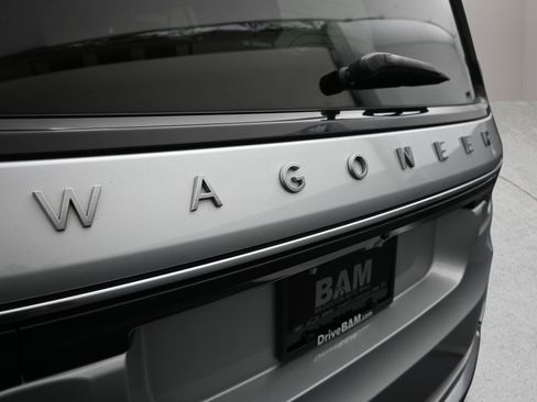 Used 2024 Jeep Wagoneer Series II AWD/4WD image 30