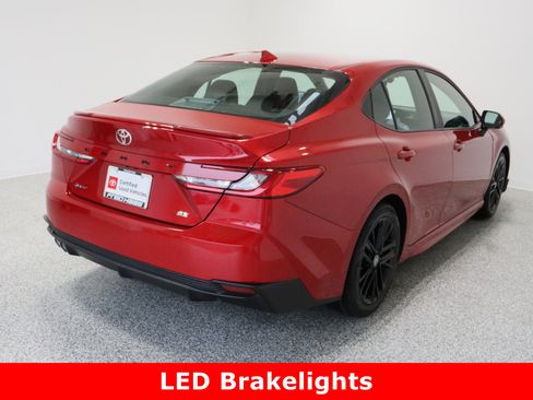 Certified 2025 Toyota Camry SE image 7