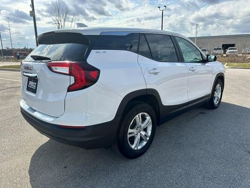 Used 2024 GMC Terrain SLE image 6