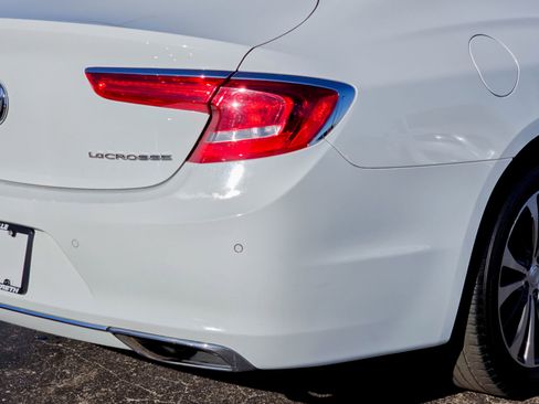 Used 2017 Buick LaCrosse Preferred image 21