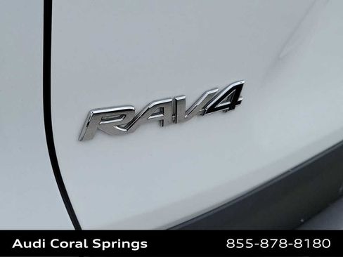 Used 2021 Toyota RAV4 XLE w/ Convenience Package FWD image 15