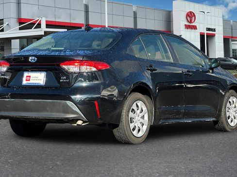 Used 2025 Toyota Corolla LE image 4