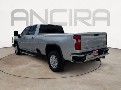 Used 2020 Chevrolet Silverado 3500 LT w/ Texas Edition AWD/4WD image 7
