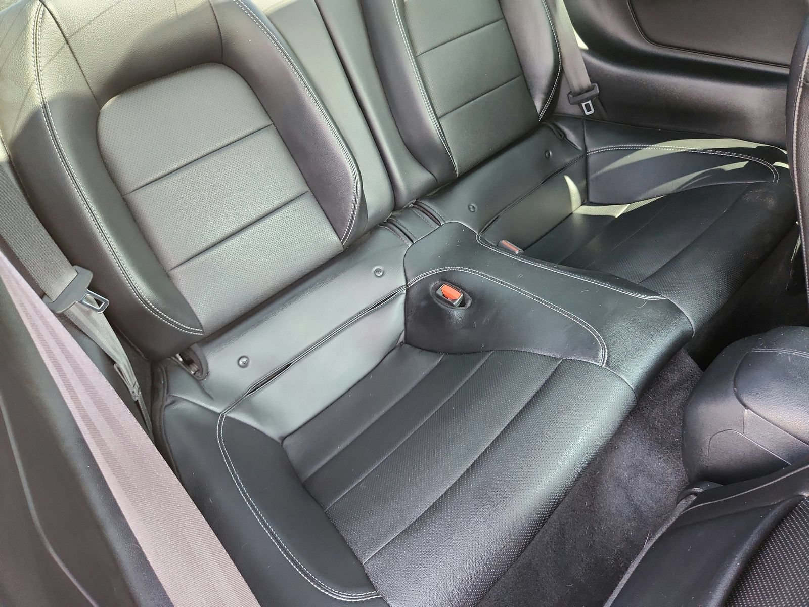 Used 2021 Ford Mustang GT Premium w/ Black Accent Package RWD image 29