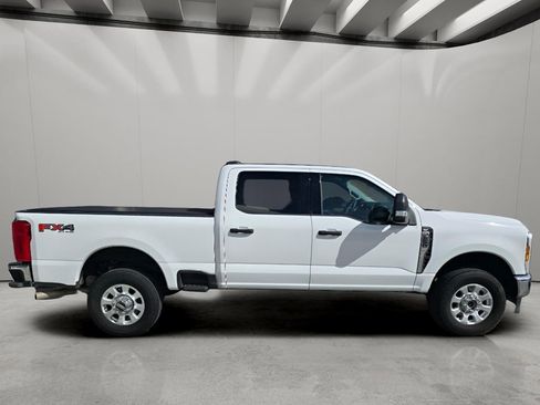 Used 2024 Ford F250 XLT w/ FX4 Off-Road Package image 7