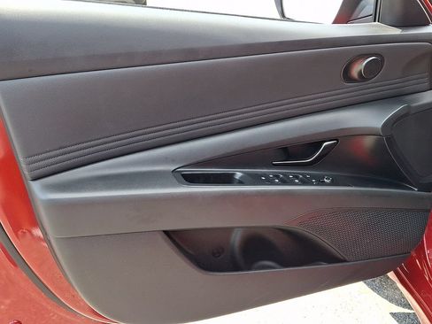 Certified 2025 Hyundai Elantra Sport FWD image 13
