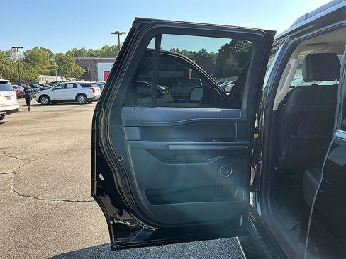 Used 2022 Ford Expedition Max XLT AWD/4WD image 21