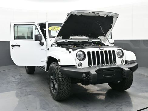 Used 2017 Jeep Wrangler Unlimited Sahara image 50