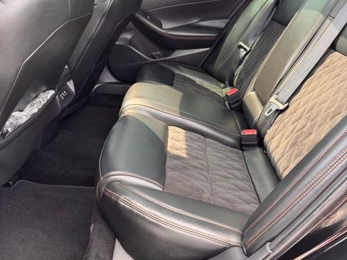Used 2019 Nissan Maxima SR w/ Premium Package FWD image 11