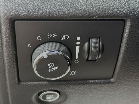 Used 2017 Jeep Grand Cherokee SRT AWD/4WD image 11