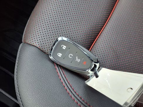 Used 2025 Chevrolet Blazer RS w/ Driver Confidence II Package image 15