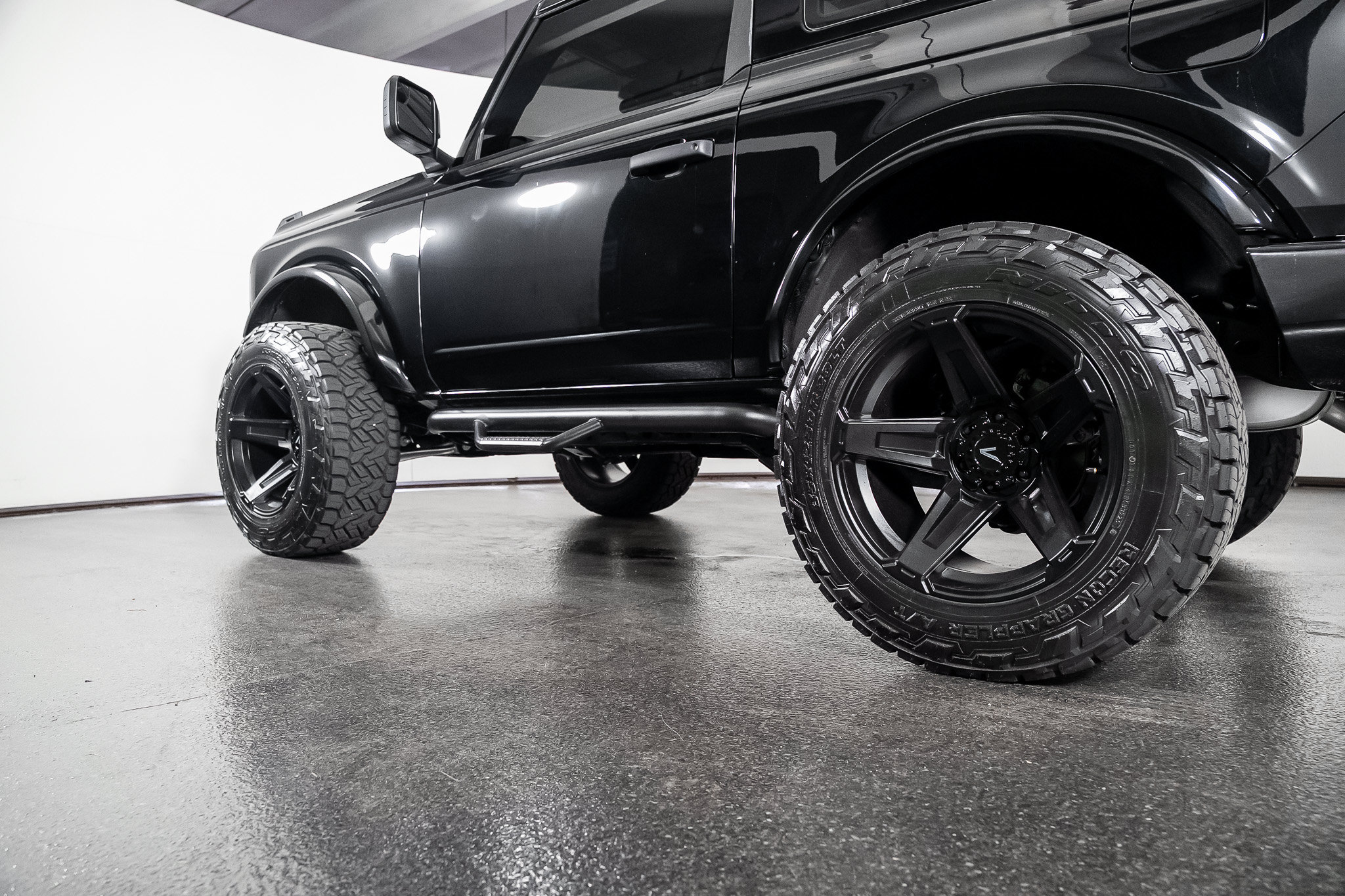 Used 2025 Ford Bronco 2-Door AWD/4WD image 19