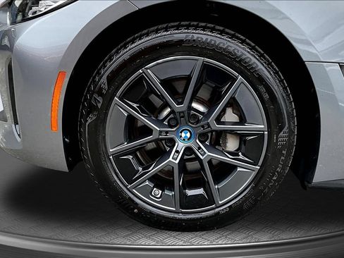 Used 2023 BMW i4 eDrive40 w/ Premium Package RWD image 31