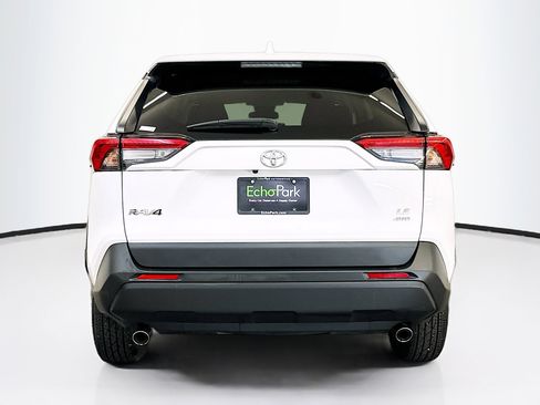 Used 2024 Toyota RAV4 LE image 7