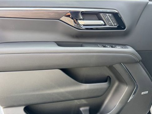 New 2026 Chevrolet Suburban Premier AWD/4WD image 16