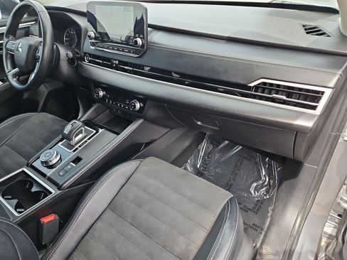Used 2022 Mitsubishi Outlander SE AWD/4WD image 27