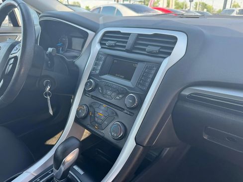 Used 2014 Ford Fusion SE w/ Equipment Group 201A FWD image 27