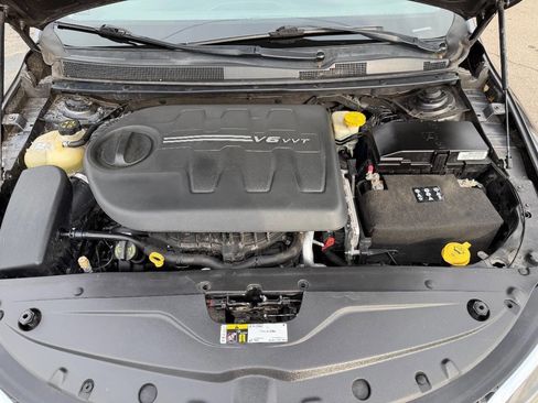 Used 2015 Chrysler 200 C image 25