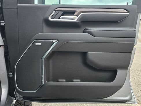 New 2025 Chevrolet Silverado 2500 LTZ w/ Trail Boss Package image 37