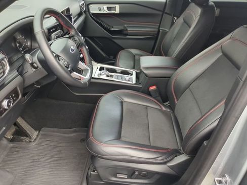 Used 2023 Ford Explorer ST-Line image 16