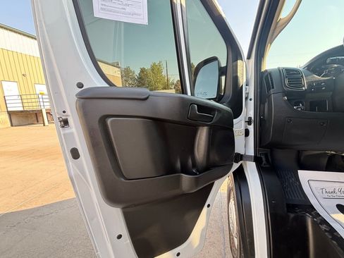 Used 2025 RAM ProMaster 2500 w/ Convenience Group FWD image 26