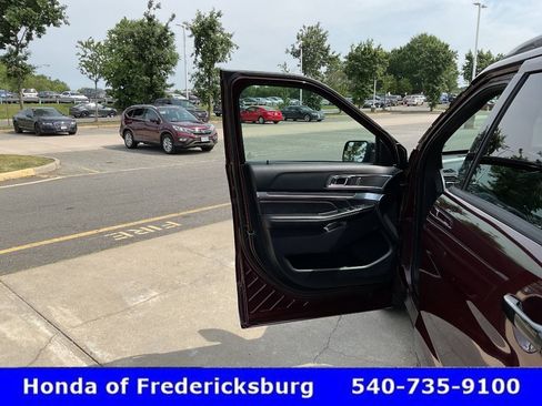 Used 2018 Ford Explorer Sport AWD/4WD image 14