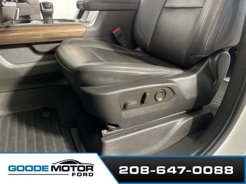 Used 2022 Chevrolet Silverado 1500 RST w/ Convenience Package II AWD/4WD image 12