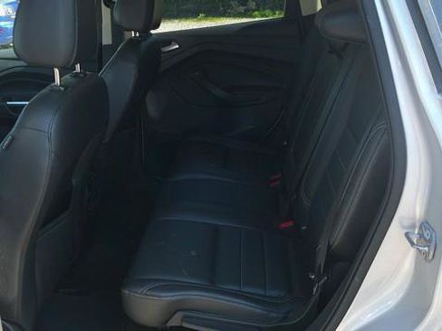 Used 2016 Ford Escape SE w/ SE Leather Comfort Package AWD/4WD image 9