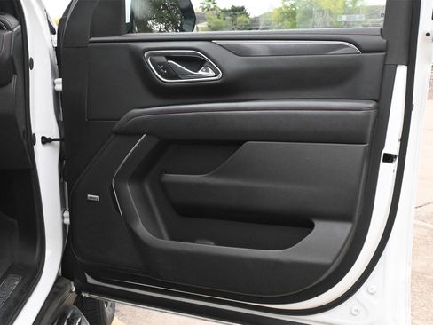 Used 2023 Chevrolet Suburban RST w/ Luxury Package image 28