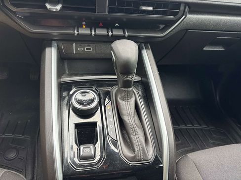 Certified 2024 Chevrolet Colorado Trail Boss w/ Technology Package image 27