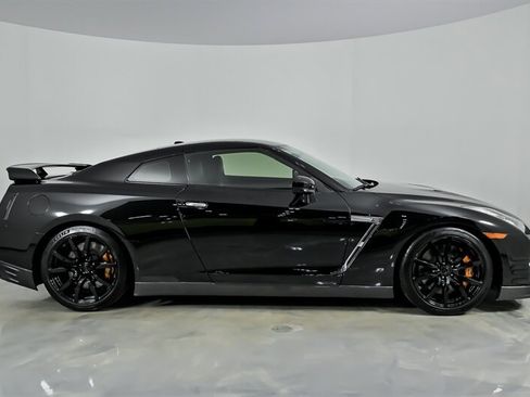 Used 2013 Nissan GT-R Premium AWD/4WD image 14