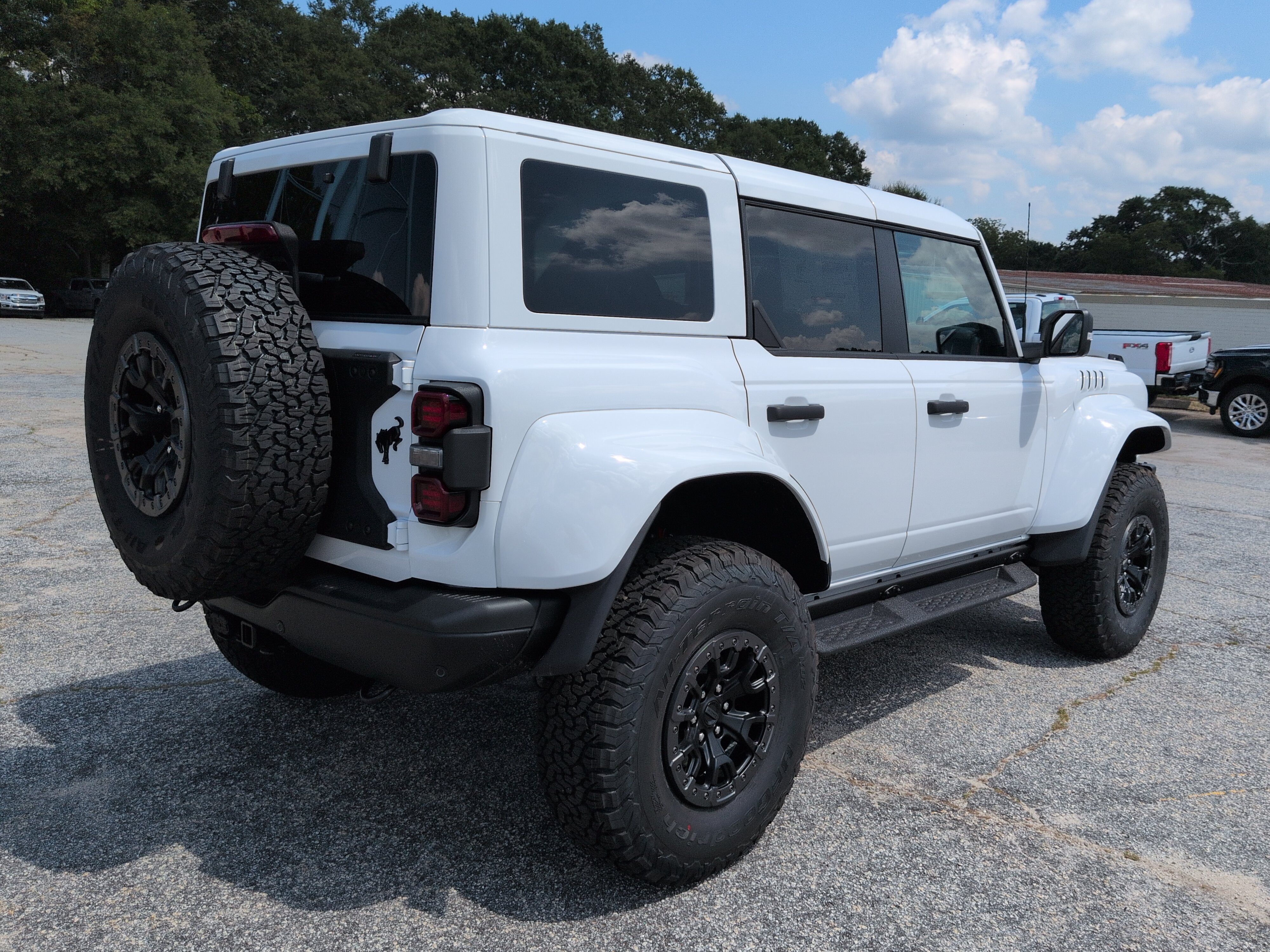 New 2026 Ford Bronco Raptor w/ Interior Carbon Fiber Pack AWD/4WD image 3