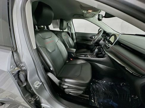 Used 2022 Jeep Compass Trailhawk image 35