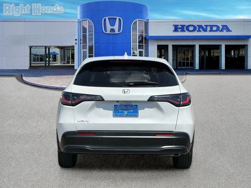 Certified 2025 Honda HR-V LX image 10
