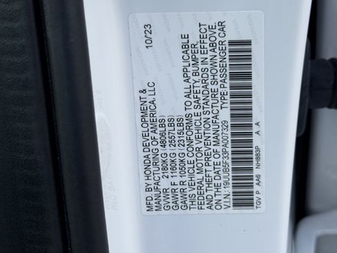 Used 2023 Acura TLX FWD image 16