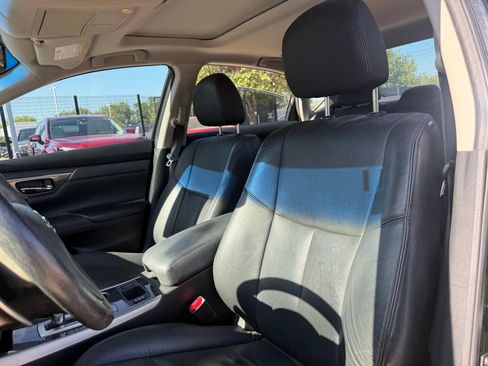 Used 2015 Nissan Altima 3.5 SL FWD image 10