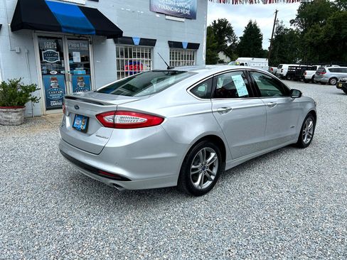 Used 2015 Ford Fusion Energi Titanium w/ Driver Assist Package image 5