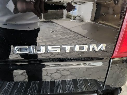 Used 2021 Chevrolet Silverado 1500 Custom w/ Safety Confidence Package image 9