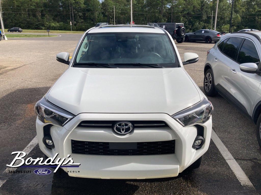 Used 2021 Toyota 4Runner SR5 Premium w/ Moonroof Package RWD image 2