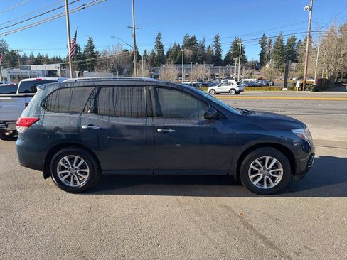 Used 2015 Nissan Pathfinder S image 6