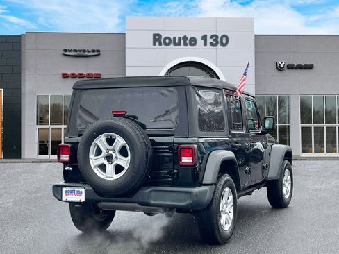 Used 2022 Jeep Wrangler Unlimited Sport image 4