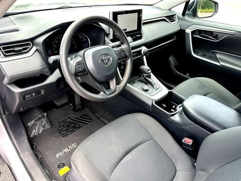 Used 2024 Toyota RAV4 LE AWD/4WD image 13
