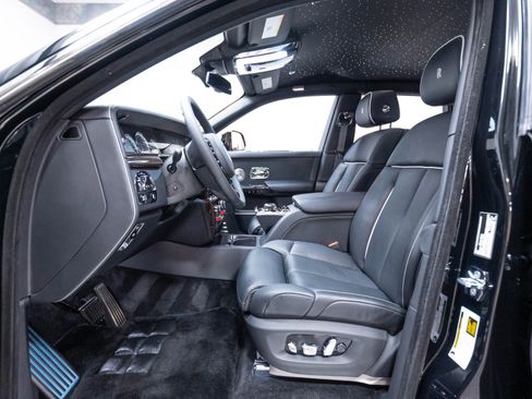 Used 2024 Rolls-Royce Phantom Sedan w/ The Phantom Package RWD image 13