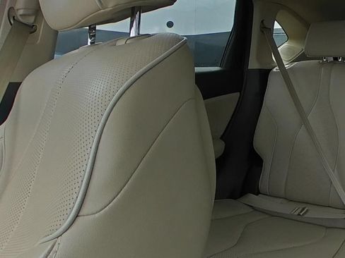 Used 2020 Acura RDX FWD w/ Advance Package image 9