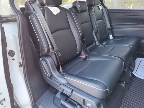 Certified 2025 Honda Odyssey Touring image 36
