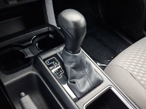 Used 2023 Toyota Tacoma SR AWD/4WD image 14